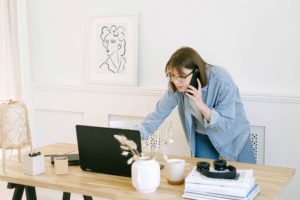 calling busy woman