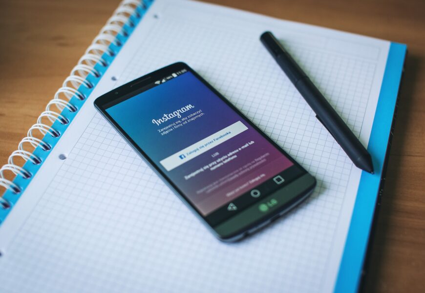 Unique Instagram Feed Ideas to Get More Engagement After Trying to Buy Instagram Followers