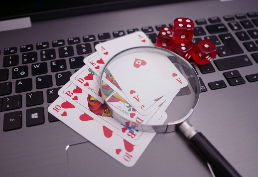 Online Gambling Trends: What’s Hot in the Virtual Casino Scene