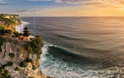 uluwatu cliff